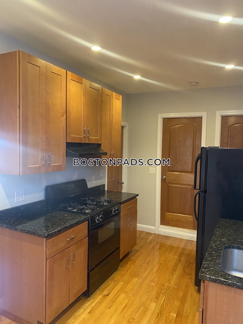 BOSTON - NORTH END - 4 Beds, 2 Baths - Image 56