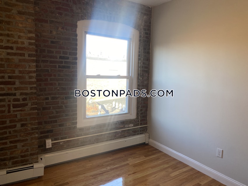 BOSTON - NORTH END - 4 Beds, 2 Baths - Image 18