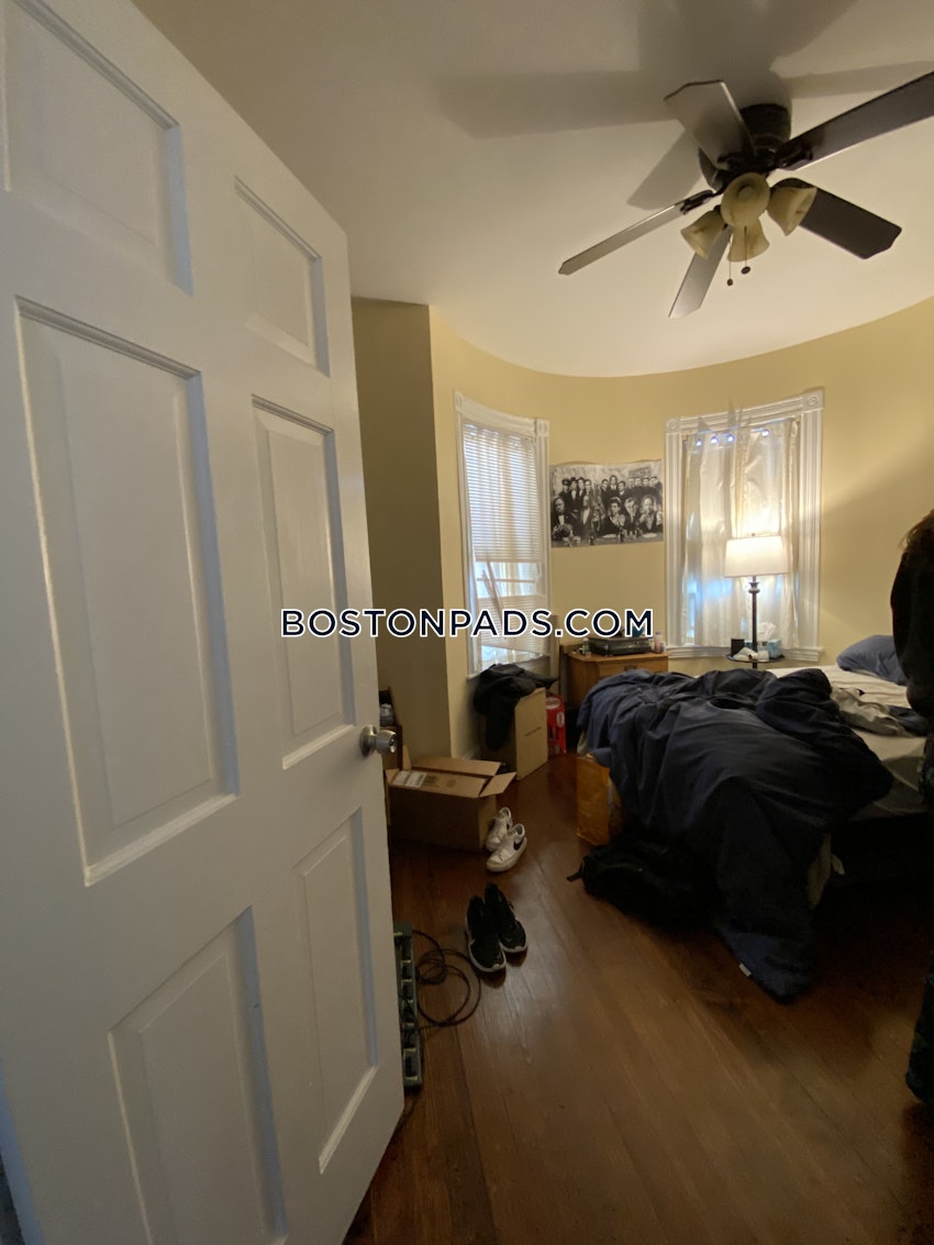 BOSTON - MISSION HILL - 6 Beds, 2 Baths - Image 11