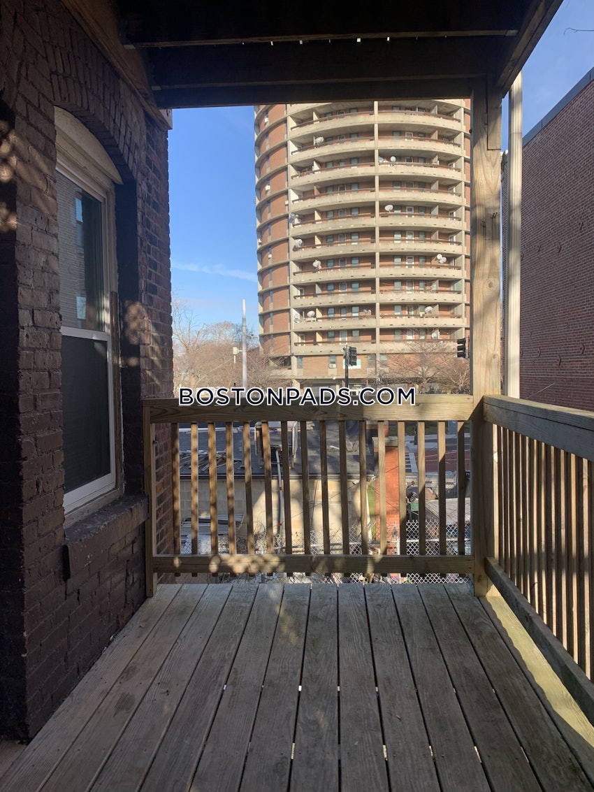 BOSTON - ROXBURY - 3 Beds, 1 Bath - Image 11