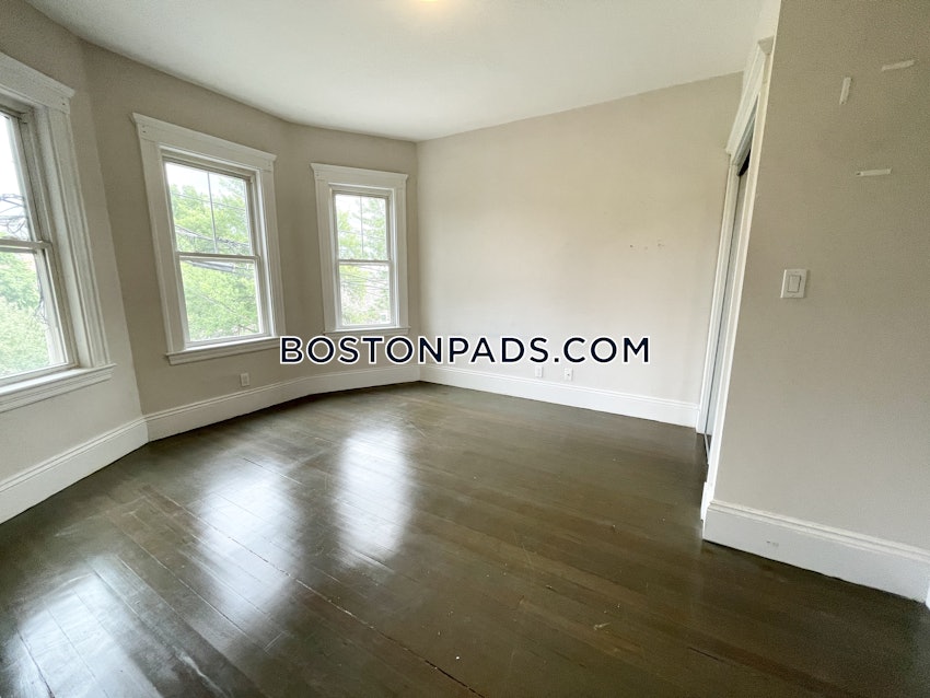 BOSTON - DORCHESTER - UPHAMS CORNER - 4 Beds, 2 Baths - Image 21