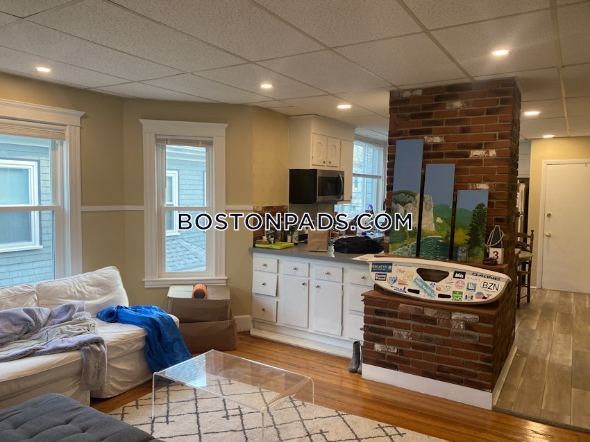 SOMERVILLE - TUFTS - 3 Beds, 1 Bath - Image 3