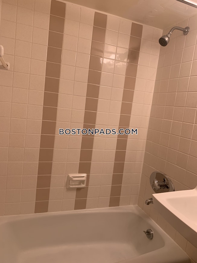 Boston - $2,100+ /mo