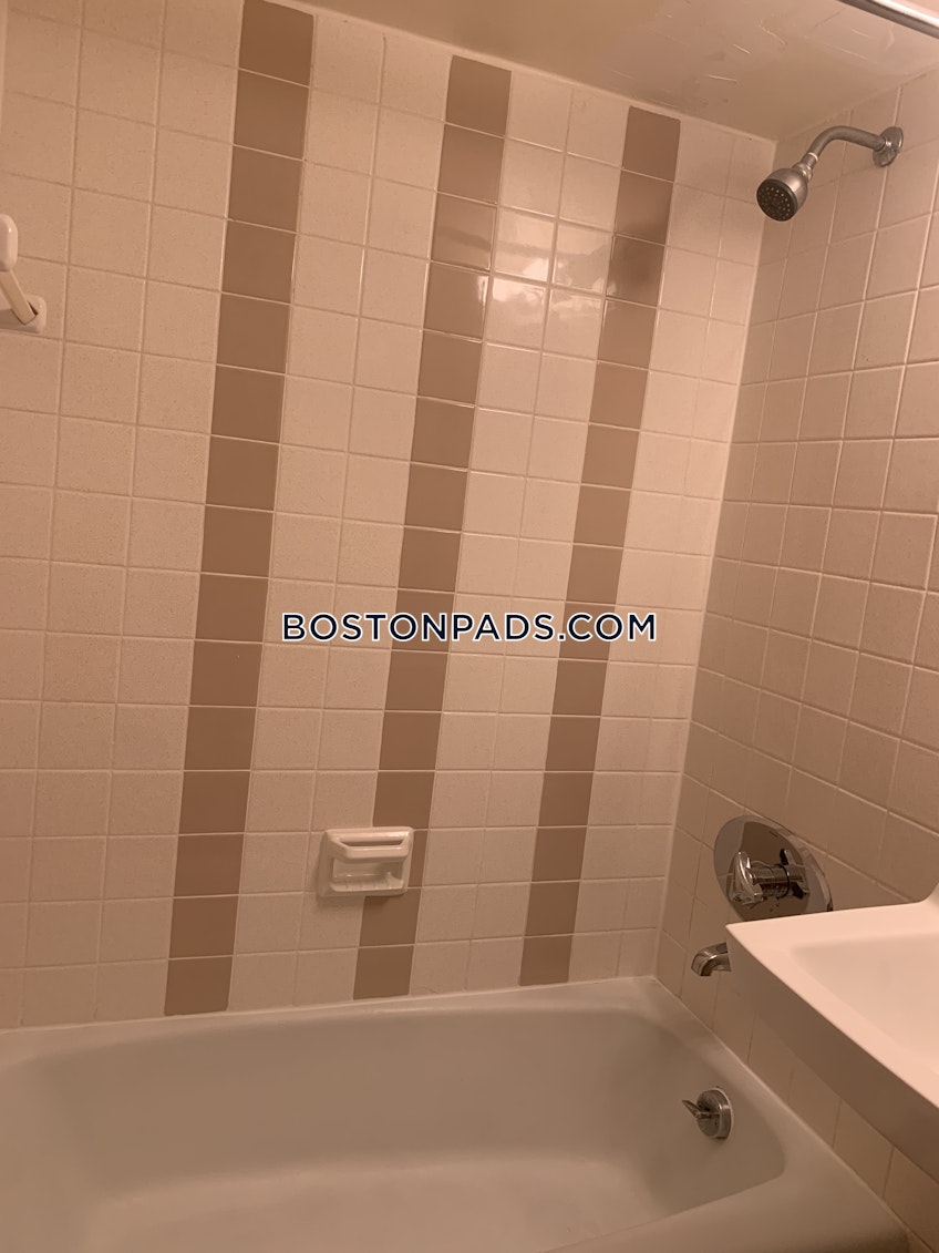 Boston - $2,100+ /month