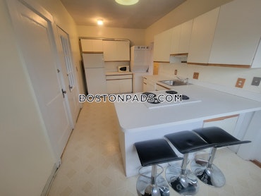 Boston - 3 Beds, 1 Baths