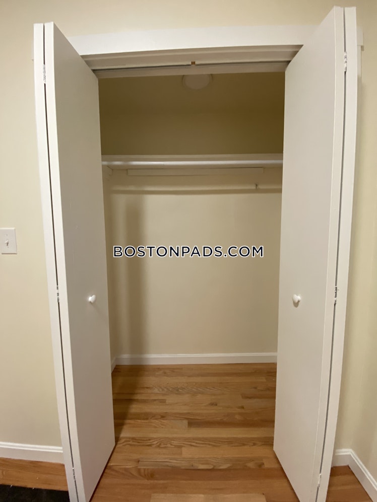 East 3rd St., Boston