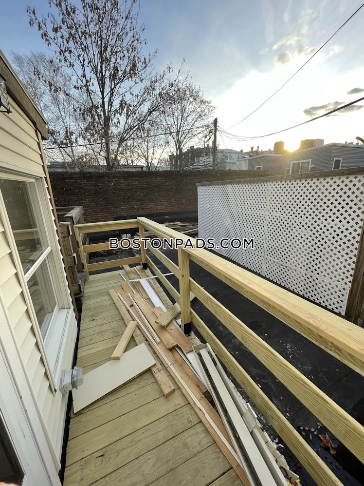 East 3rd St., Boston