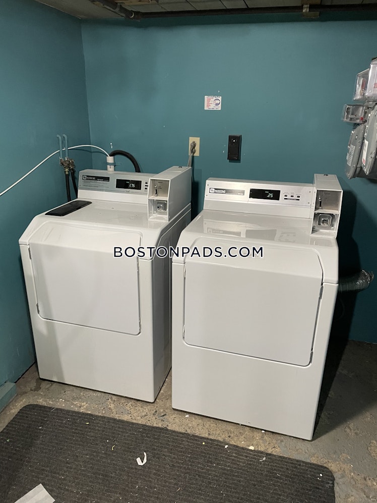 East 3rd St., Boston