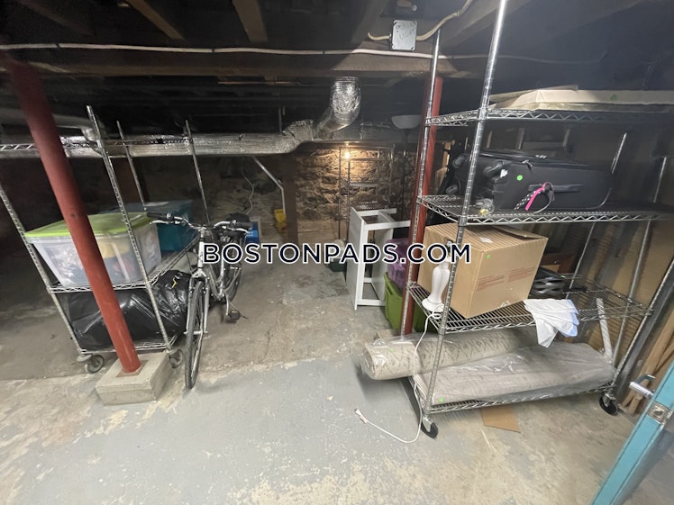 East 3rd St., Boston