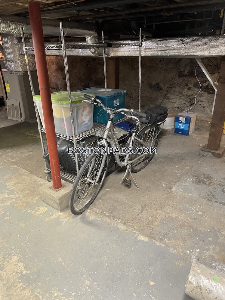 East 3rd St., Boston