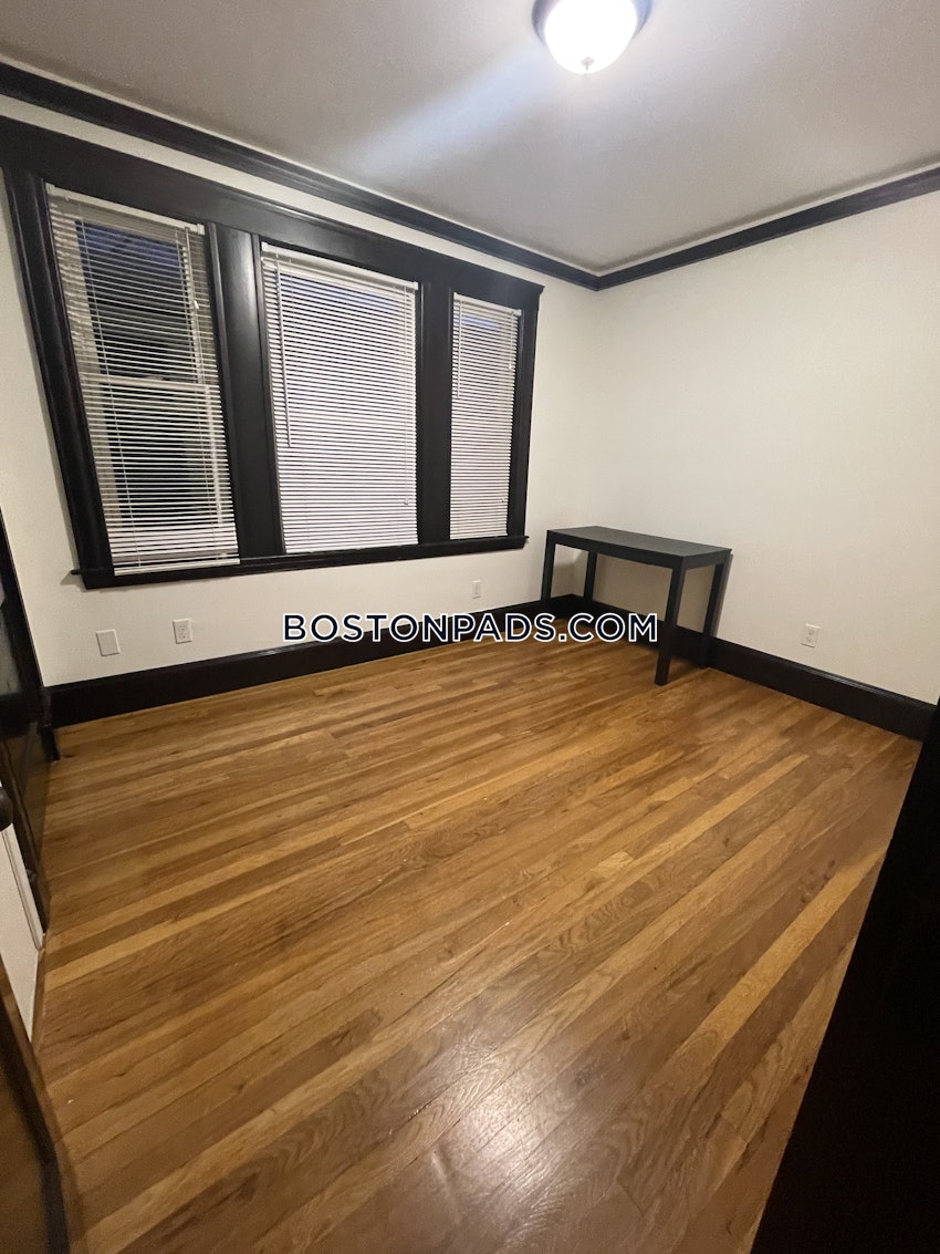 BOSTON - DORCHESTER - SAVIN HILL - 3 Beds, 1 Bath - Image 5