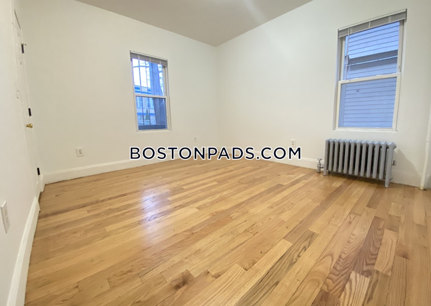 BOSTON - MATTAPAN - 3 Beds, 1 Bath - Image 9