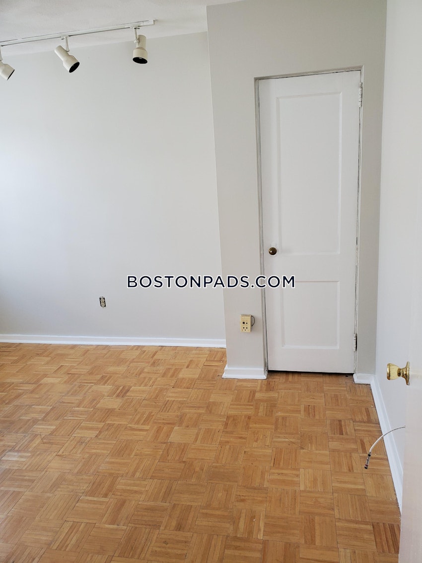 BOSTON - NORTH END - 2 Beds, 1 Bath - Image 1