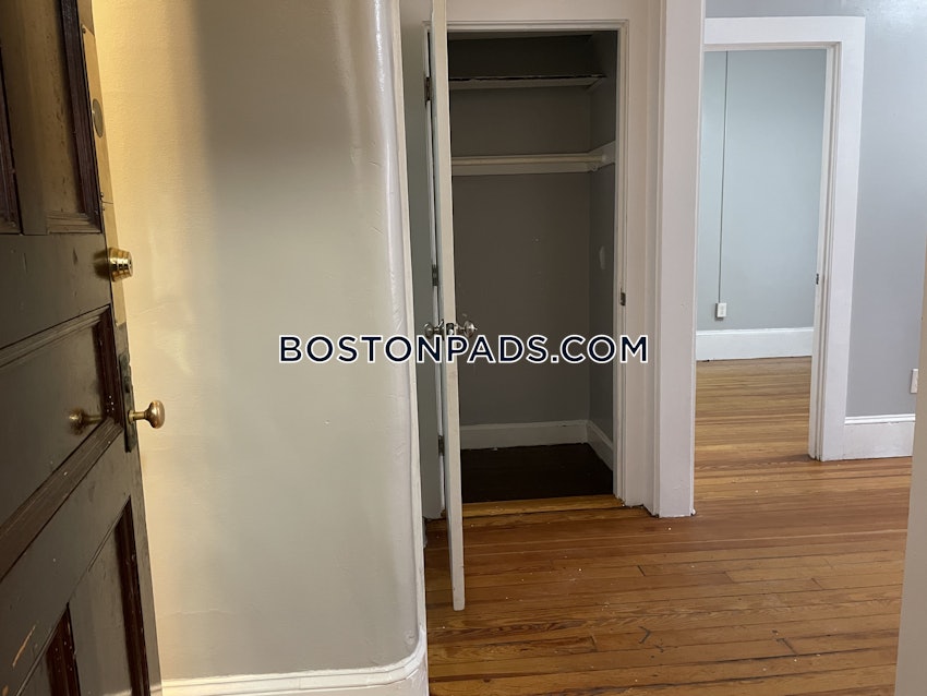 BOSTON - ROXBURY - 3 Beds, 1 Bath - Image 18