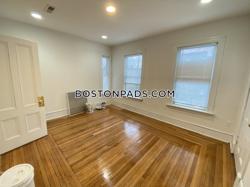 BOSTON - ROXBURY - 7 Beds, 2 Baths - Image 42