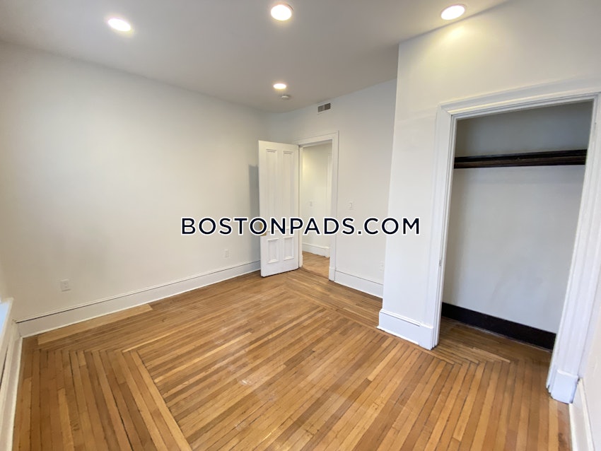 BOSTON - ROXBURY - 7 Beds, 2 Baths - Image 7