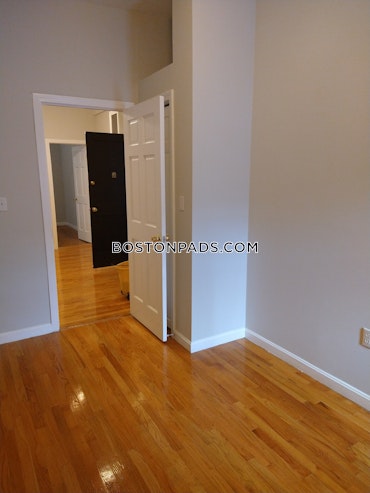 Boston - 3 Beds, 1 Baths