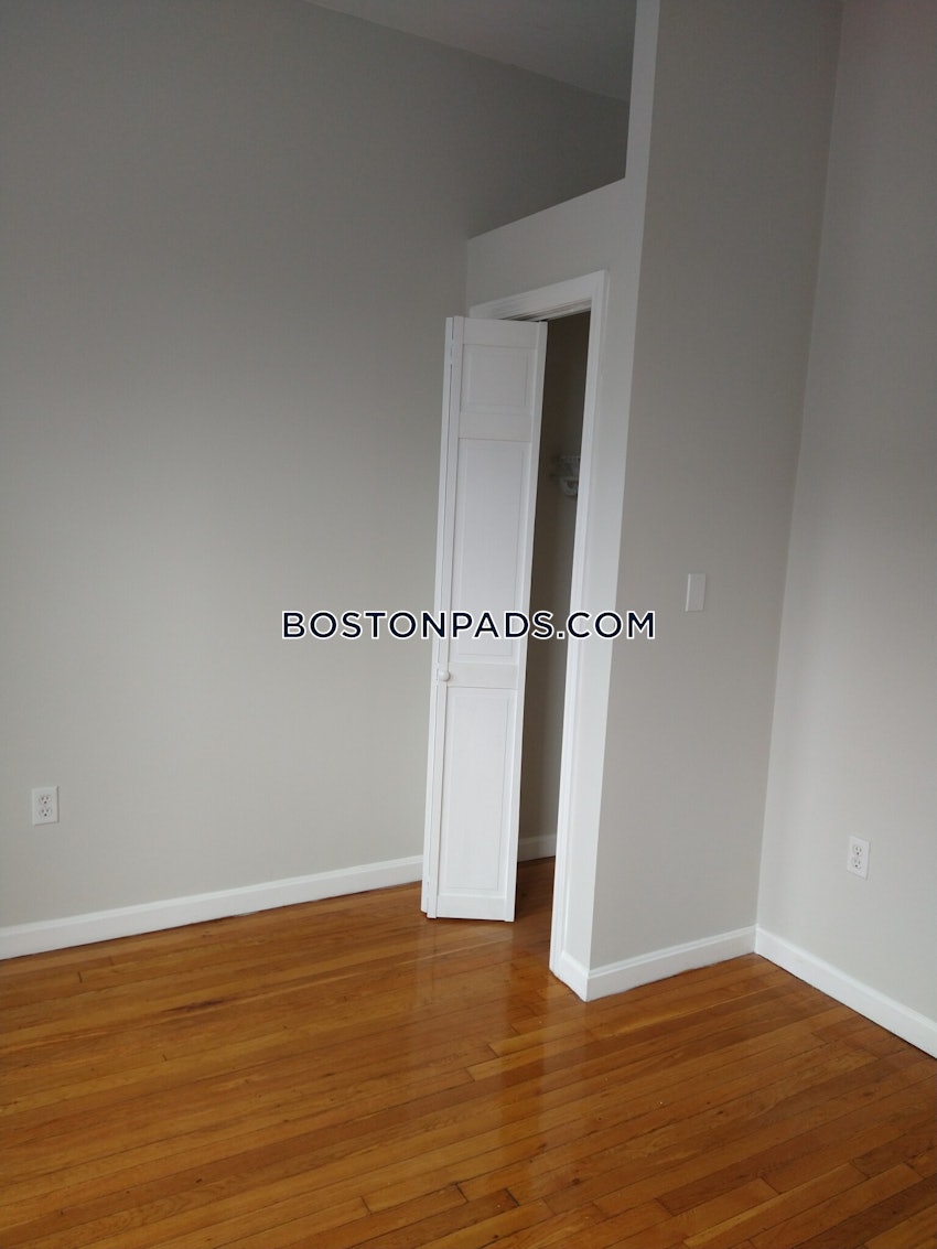 BOSTON - ALLSTON - 3 Beds, 1 Bath - Image 5