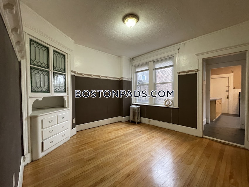 BOSTON - ALLSTON/BRIGHTON BORDER - 3 Beds, 1 Bath - Image 33