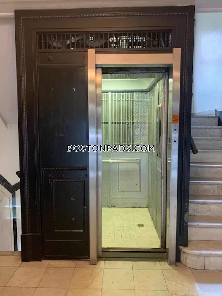 Washington St., Malden