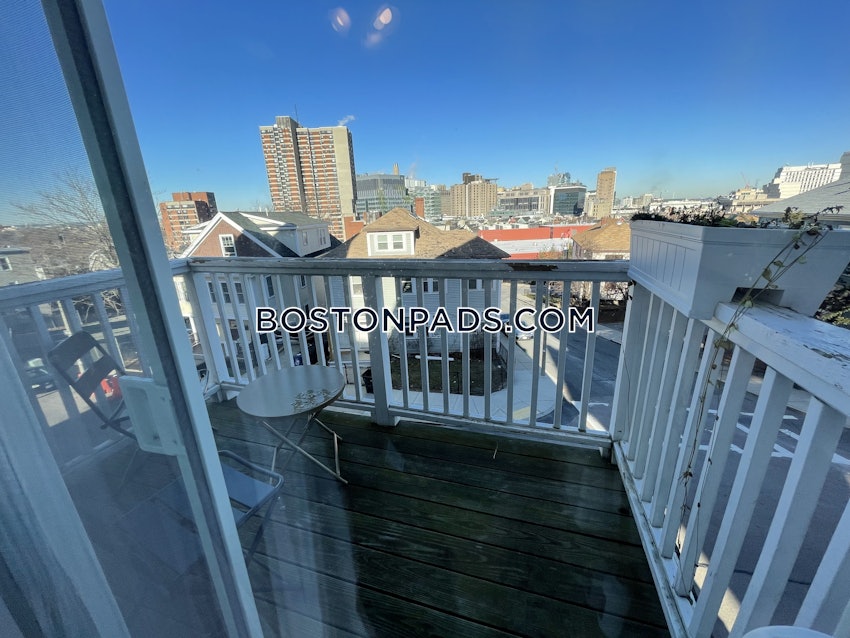 BOSTON - MISSION HILL - 4 Beds, 2 Baths - Image 66