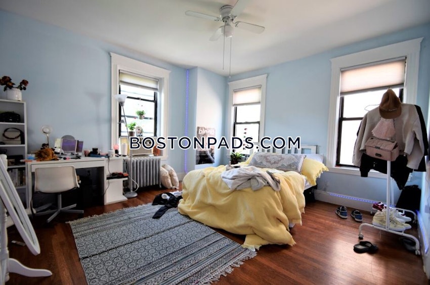 BROOKLINE- COOLIDGE CORNER - 5 Beds, 2 Baths - Image 1