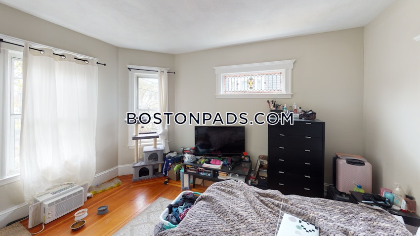 SOMERVILLE - TUFTS - 4 Beds, 1 Bath - Image 28