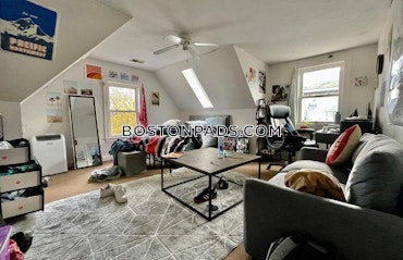 Boston - 6 Beds, 2 Baths