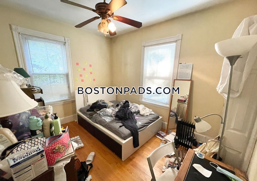 BOSTON - MISSION HILL - 4 Beds, 1 Bath - Image 7