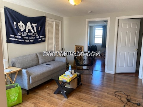 Boston - $2,925