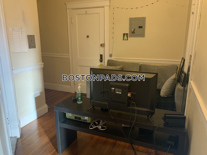 BOSTON - ALLSTON - 2 Beds, 1 Bath - Image 6