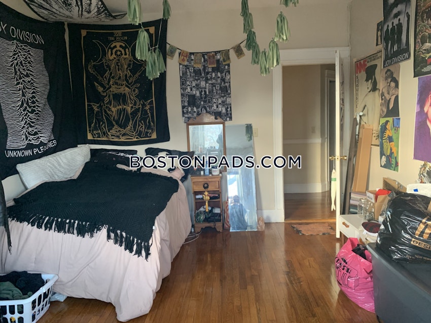 BOSTON - ALLSTON - 2 Beds, 1 Bath - Image 4