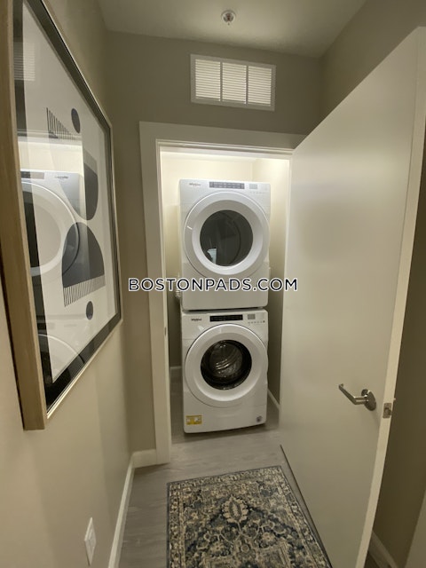 Charles St. Cambridge photo 7