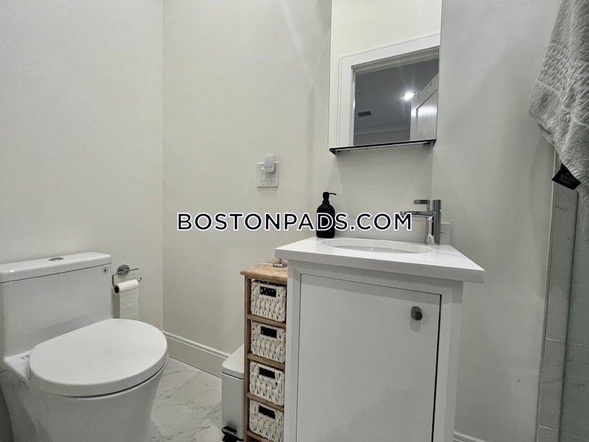 BOSTON - EAST BOSTON - MAVERICK - 3 Beds, 2 Baths - Image 42