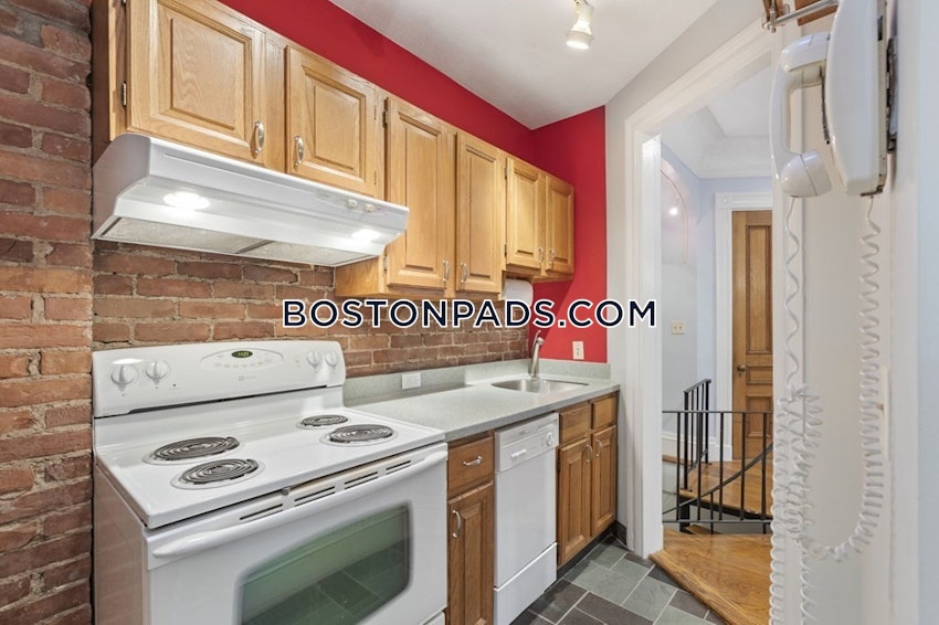 BOSTON - FENWAY/KENMORE - 2 Beds, 2 Baths - Image 2