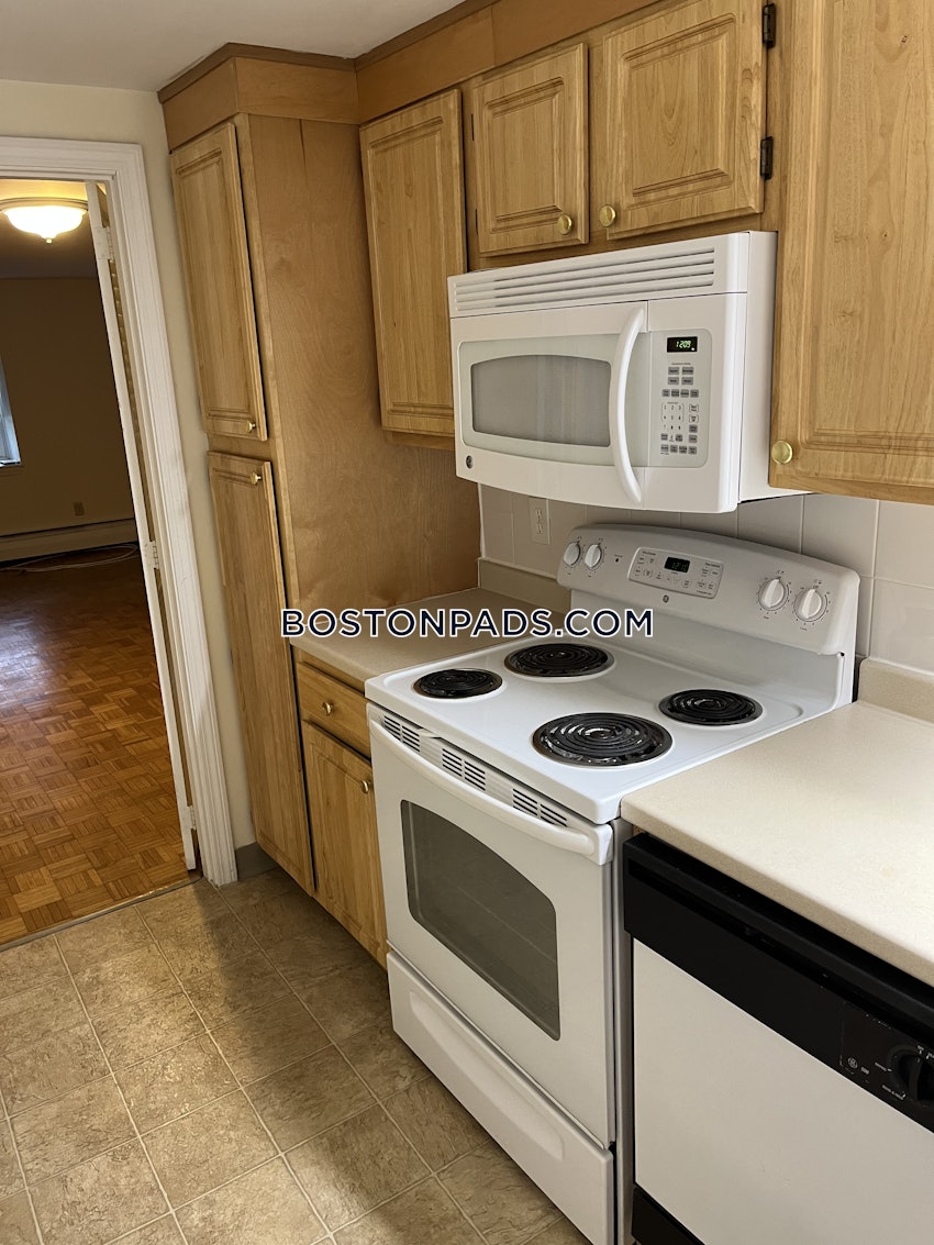 LEXINGTON - 1 Bed, 1 Bath - Image 1