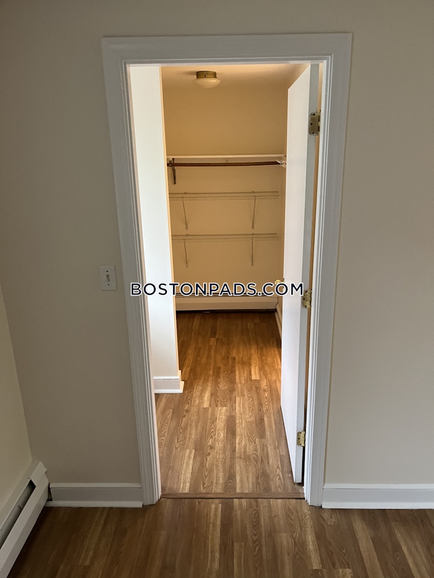 LEXINGTON - 2 Beds, 2 Baths - Image 7