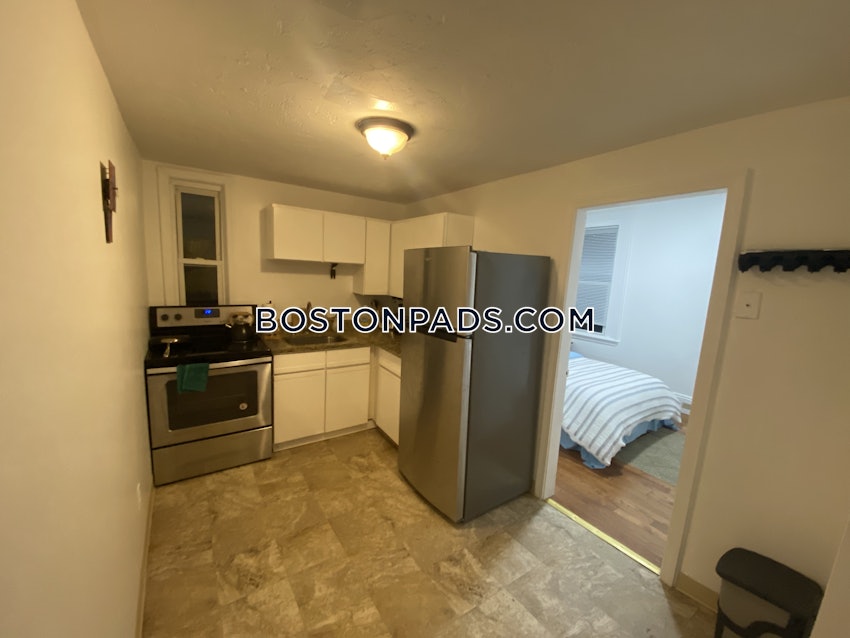 QUINCY - WOLLASTON - 2 Beds, 1 Bath - Image 6