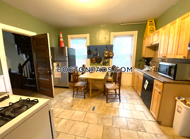 Roxbury Crossing - $3,900+ /mo