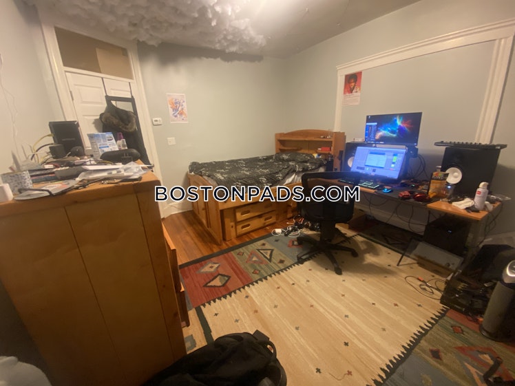 Netherlands Rd., Brookline