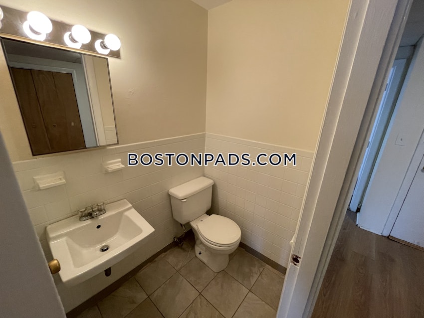 BOSTON - ALLSTON - 3 Beds, 1.5 Baths - Image 60