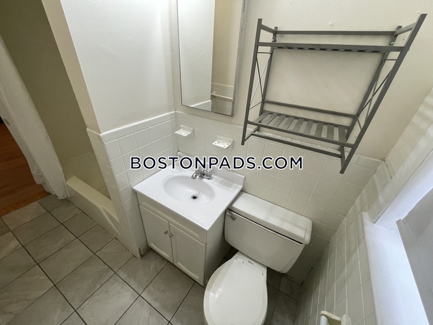 BOSTON - ALLSTON - 3 Beds, 1.5 Baths - Image 59
