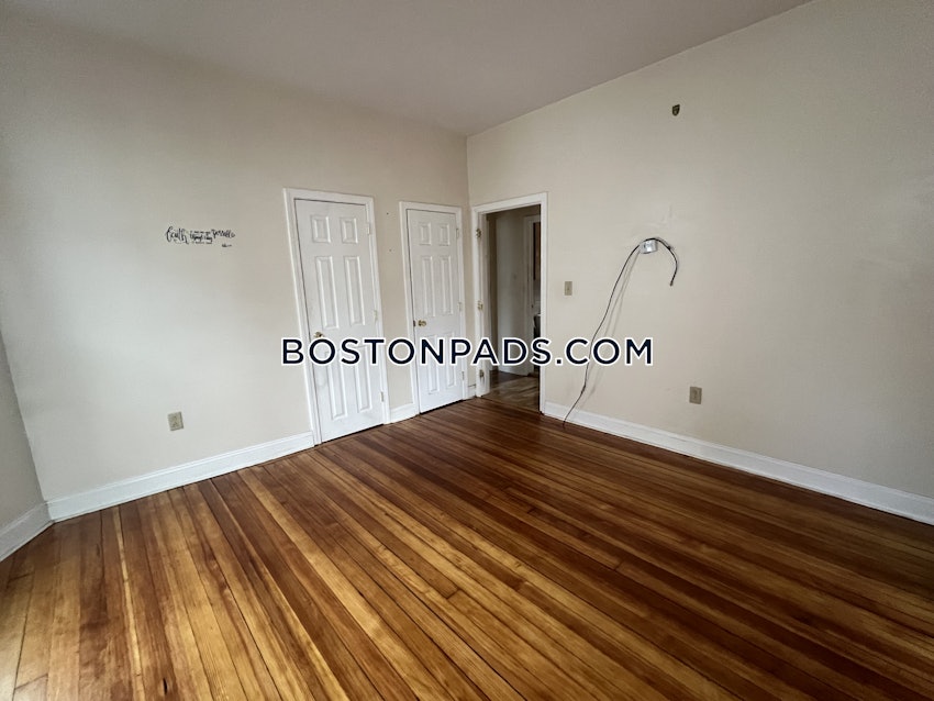 BOSTON - MATTAPAN - 3 Beds, 1 Bath - Image 18