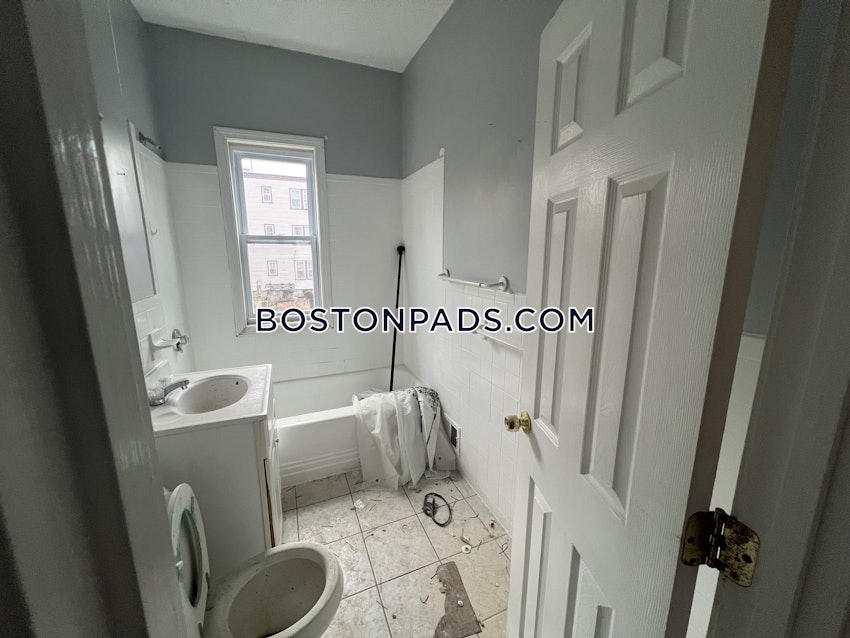 BOSTON - MATTAPAN - 3 Beds, 1 Bath - Image 22