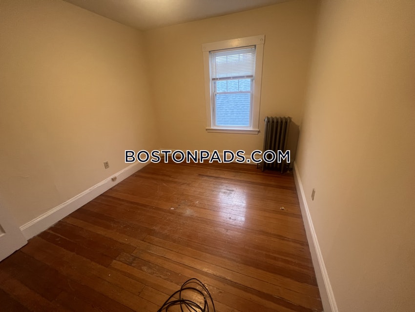 QUINCY - QUINCY POINT - 1 Bed, 1 Bath - Image 9