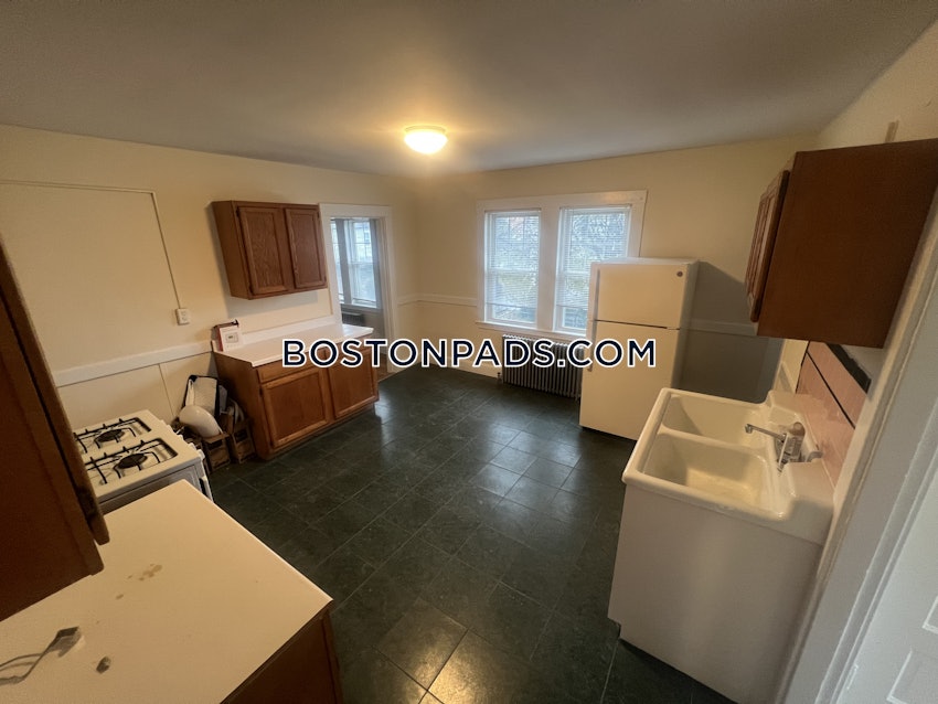 QUINCY - QUINCY POINT - 1 Bed, 1 Bath - Image 4