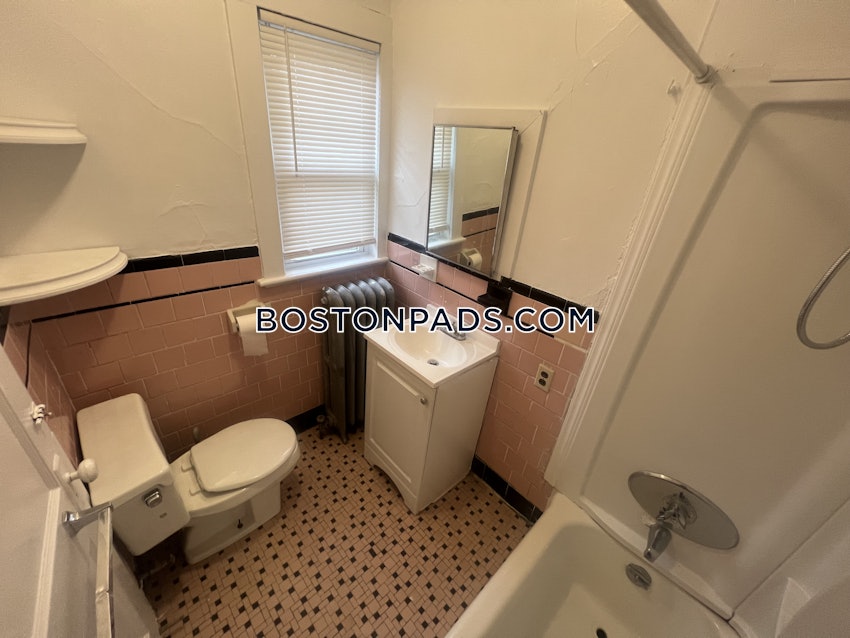 QUINCY - QUINCY POINT - 1 Bed, 1 Bath - Image 11