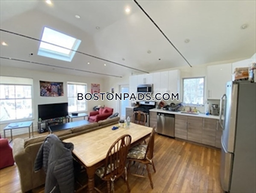 BOSTON - FORT HILL - 6 Beds, 3 Baths - Image 28