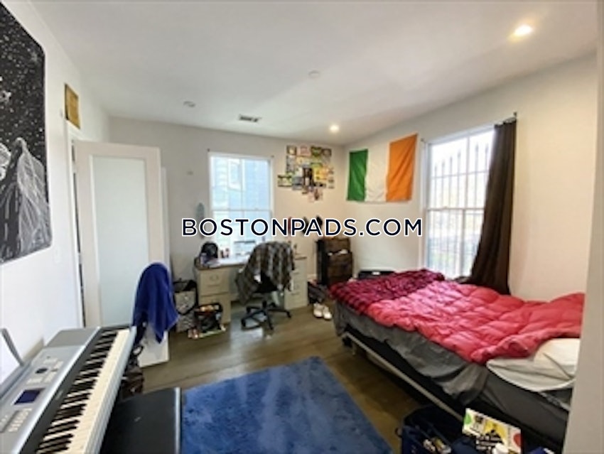 BOSTON - FORT HILL - 6 Beds, 3 Baths - Image 32