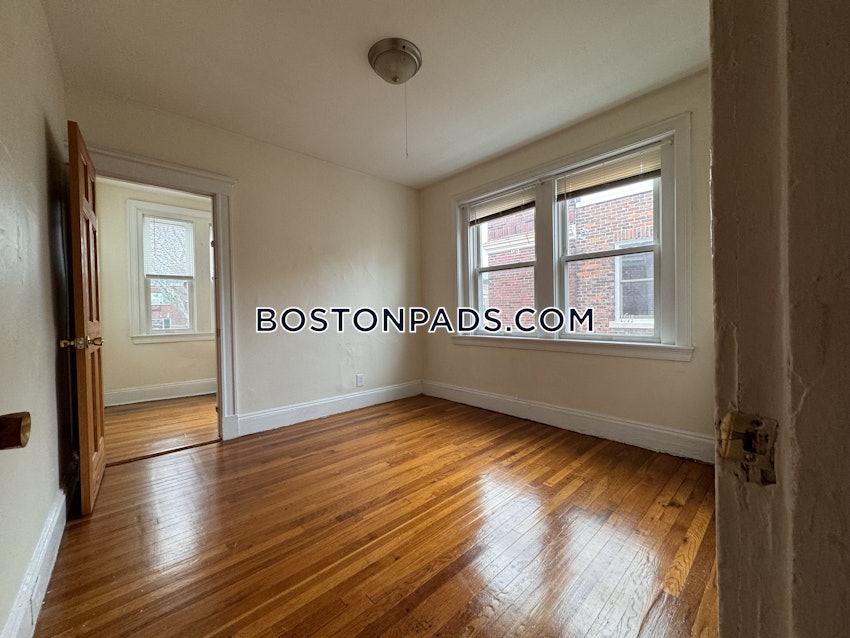 BOSTON - ALLSTON/BRIGHTON BORDER - 2 Beds, 1 Bath - Image 3